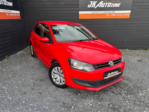 Volkswagen Polo Hatchback, Petrol, 2012, Red