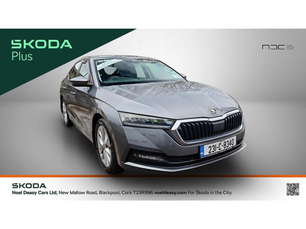 Skoda Octavia Hatchback, Petrol, 2023, Grey