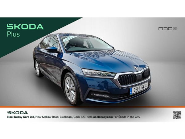 Skoda Octavia Hatchback, Petrol, 2023, Blue