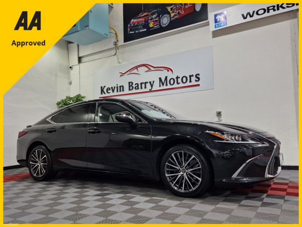 Lexus ES Saloon, Petrol Hybrid, 2023, Black