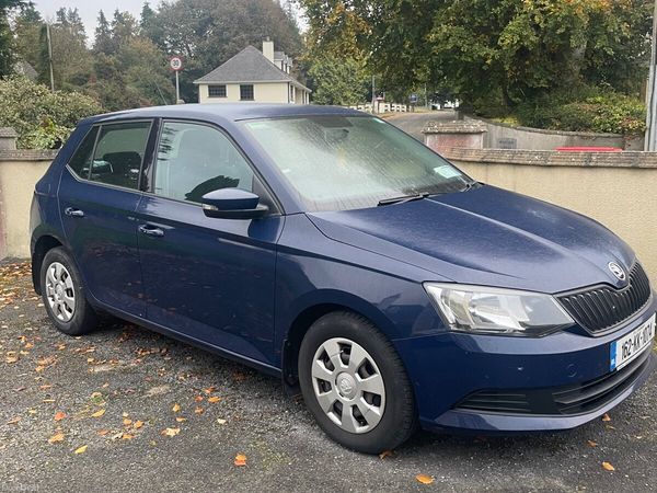 Skoda Fabia Hatchback, Petrol, 2016, Blue