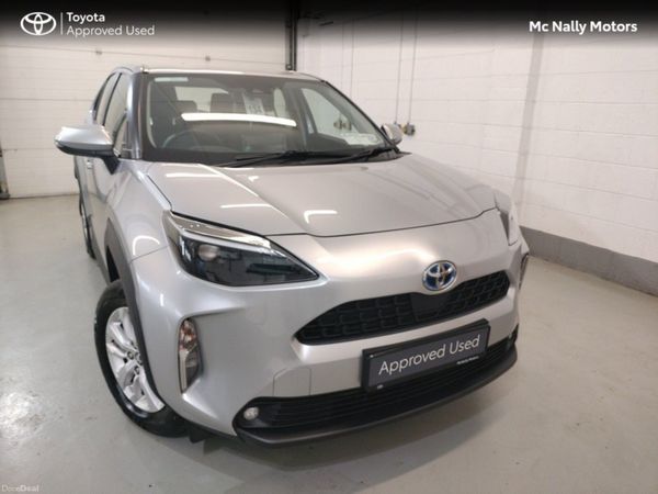 Toyota Yaris Cross Hatchback, Petrol Hybrid, 2023, Silver