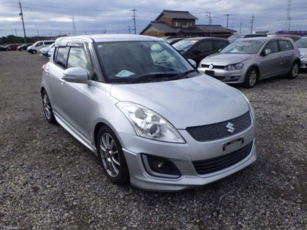 Suzuki Swift Hatchback, Petrol, 2014, Silver