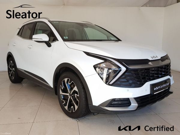 Kia Sportage MPV, Diesel Hybrid, 2023, White