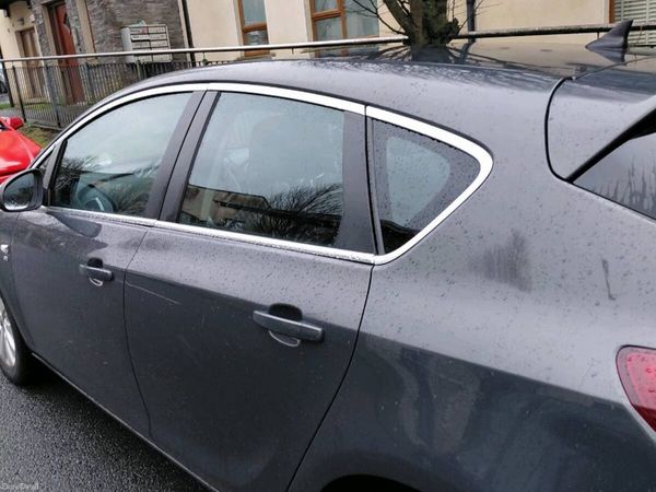 Vauxhall Astra Hatchback, Diesel, 2013, Grey