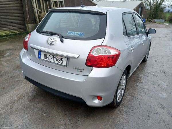 Toyota Auris Hatchback, Diesel, 2010, Silver