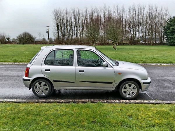 Nissan Micra Hatchback, Petrol, 2000, Silver
