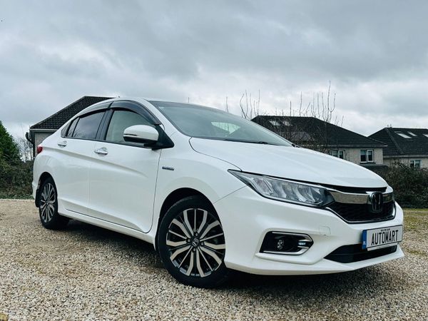 Honda Grace Saloon, Petrol Hybrid, 2018, White