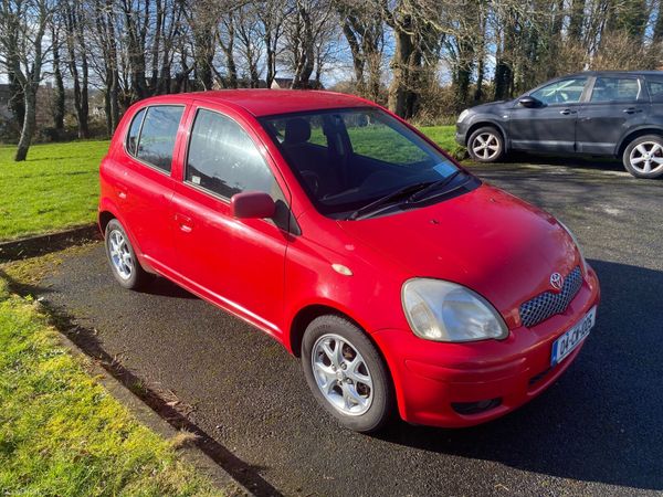 Toyota Yaris Hatchback, Petrol, 2004, Red