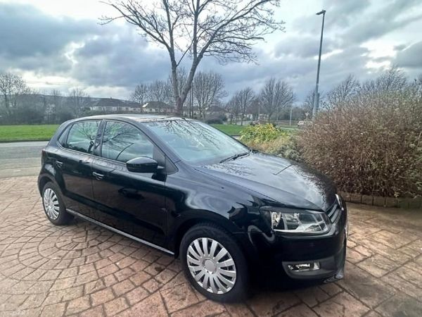 Volkswagen Polo Hatchback, Petrol, 2010, Black