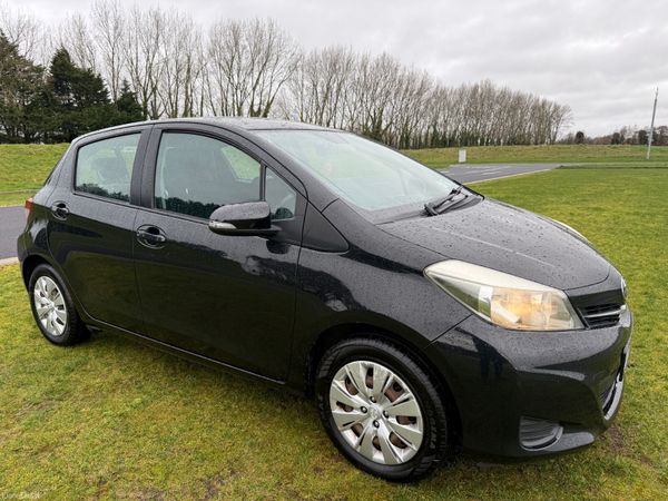 Toyota Yaris Hatchback, Petrol, 2012, Black