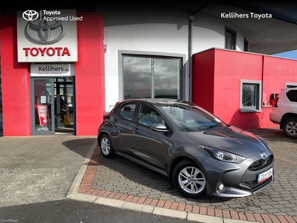 Toyota Yaris Hatchback, Petrol Hybrid, 2023, Grey