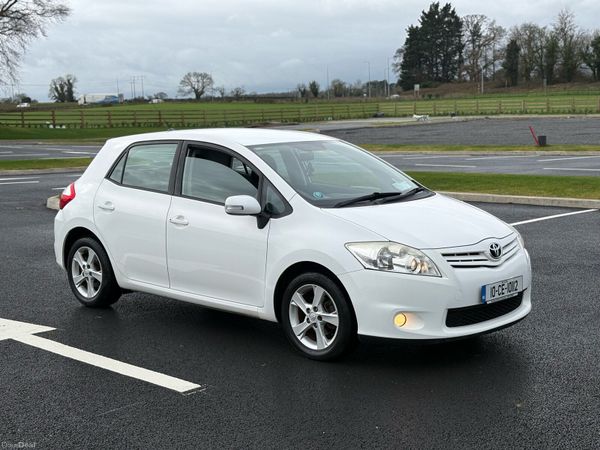 Toyota Auris Hatchback, Petrol, 2010, White