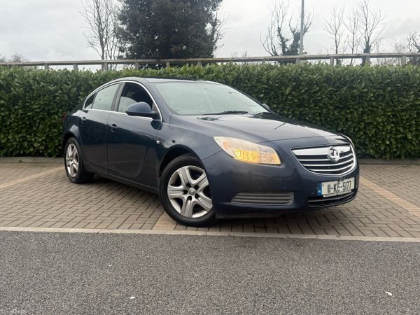 Vauxhall Insignia Hatchback, Diesel, 2011, Blue