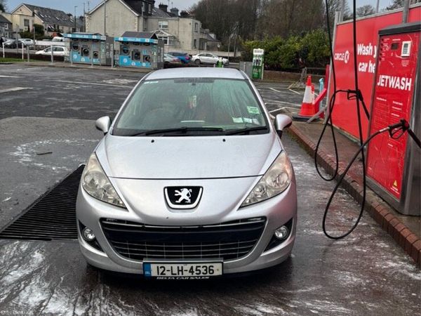 Peugeot 207 Hatchback, Petrol, 2012, Silver