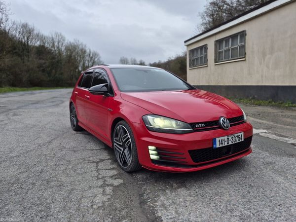 Volkswagen Golf Hatchback, Diesel, 2014, Red