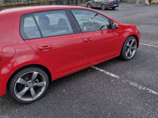 Volkswagen Golf Hatchback, Diesel, 2010, Red