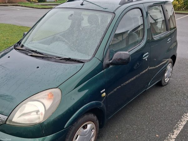 Toyota Yaris MPV, Petrol, 2001, Green