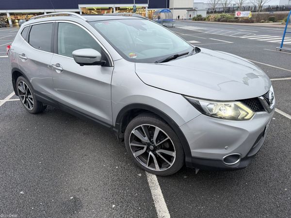Nissan Qashqai Hatchback, Diesel, 2016, Silver