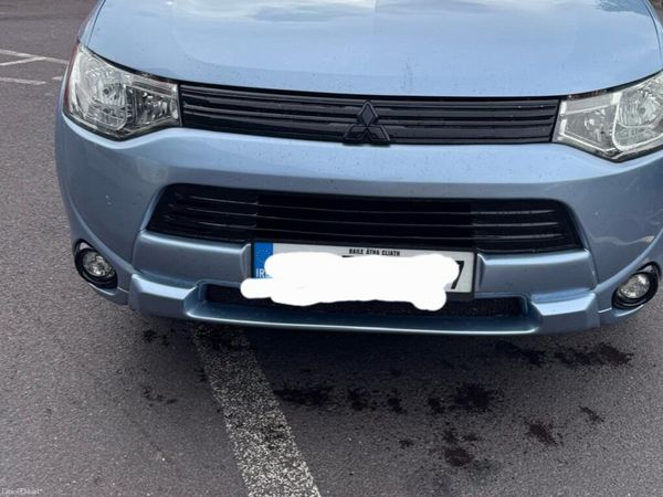Mitsubishi Outlander SUV, Petrol Plug-in Hybrid, 2015, Blue