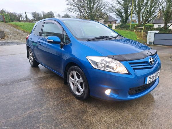 Toyota Auris Hatchback, Diesel, 2012, Blue