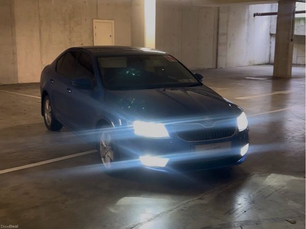 Skoda Octavia Hatchback, Petrol, 2014, Blue