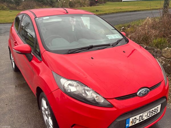 Ford Fiesta Hatchback, Diesel, 2010, Red