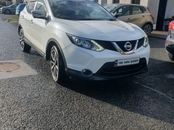 Nissan Qashqai Hatchback, Diesel, 2015, White