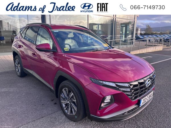 Hyundai Tucson MPV, Petrol Hybrid, 2023, Red