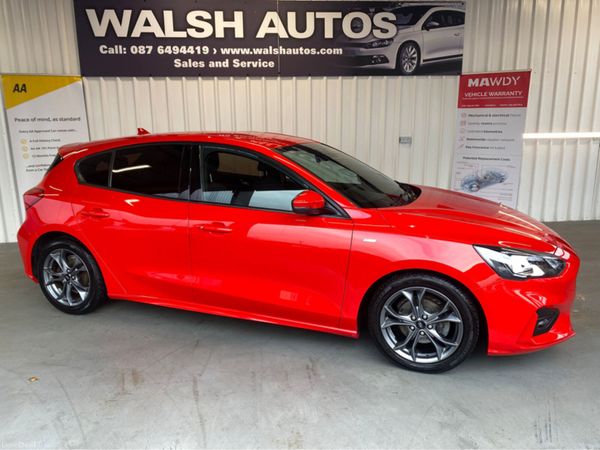 Ford Focus Hatchback, Petrol, 2019, Red