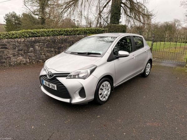 Toyota Yaris Hatchback, Petrol, 2015, Silver
