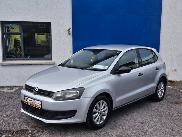 Volkswagen Polo Hatchback, Petrol, 2012, Silver