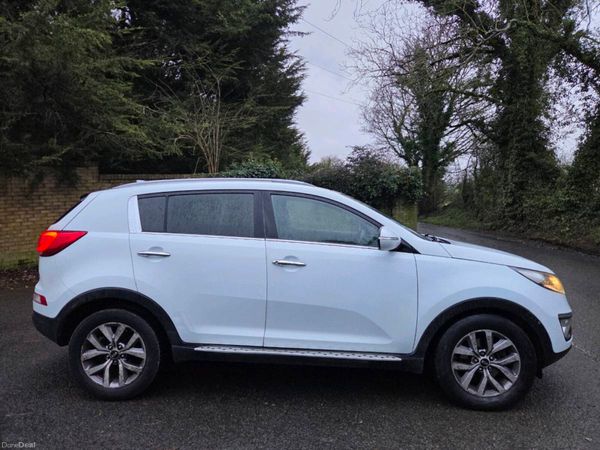 Kia Sportage SUV, Diesel, 2015, White