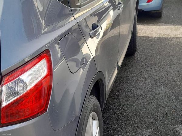 Nissan Qashqai Hatchback, Diesel, 2010, Grey