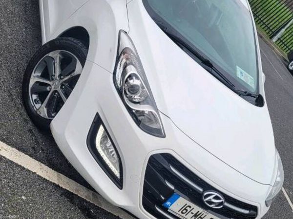 Hyundai i30 Hatchback, Diesel, 2016, White