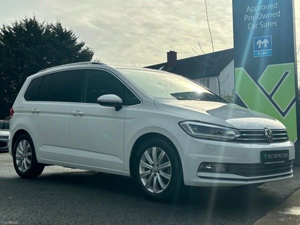 Volkswagen Touran MPV, Petrol, 2017, White