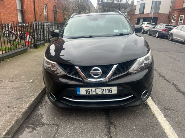 Nissan Qashqai Hatchback, Diesel, 2016, Black