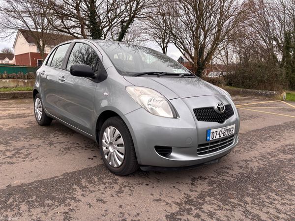 Toyota Yaris Hatchback, Petrol, 2007, Silver