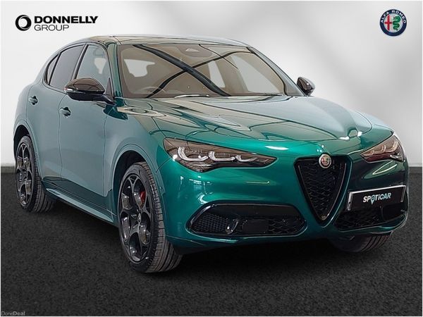 Alfa Romeo Stelvio Estate, Diesel, 2025, Green