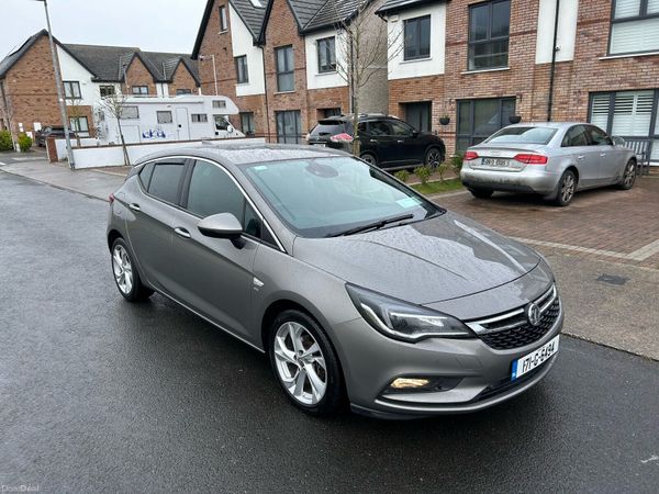 Vauxhall Astra Hatchback, Diesel, 2017, Grey