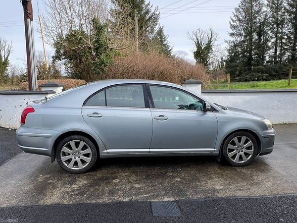 Toyota Avensis Hatchback, Diesel, 2008, Silver