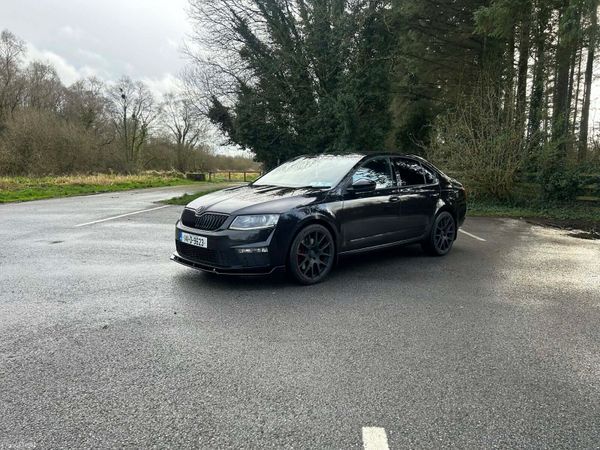 Skoda Octavia Saloon, Diesel, 2014, Black