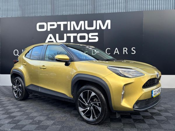 Toyota Yaris Cross Hatchback, Petrol Hybrid, 2022, Gold
