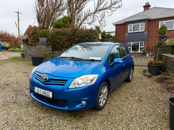 Toyota Auris Hatchback, Petrol, 2012, Blue