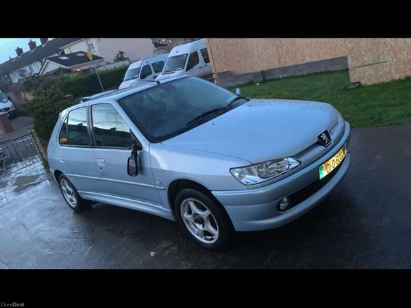 Peugeot 306 Hatchback, Petrol, 2001, Grey