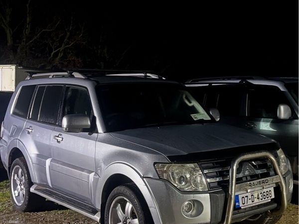 Mitsubishi Pajero SUV, Diesel, 2007, Silver