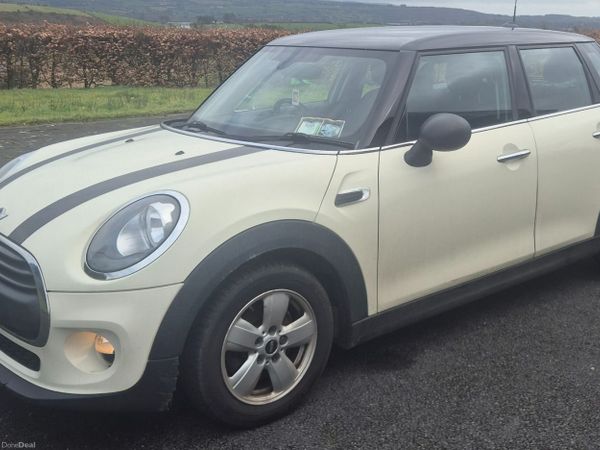 Mini One Estate/Jeep, Diesel, 2015, White
