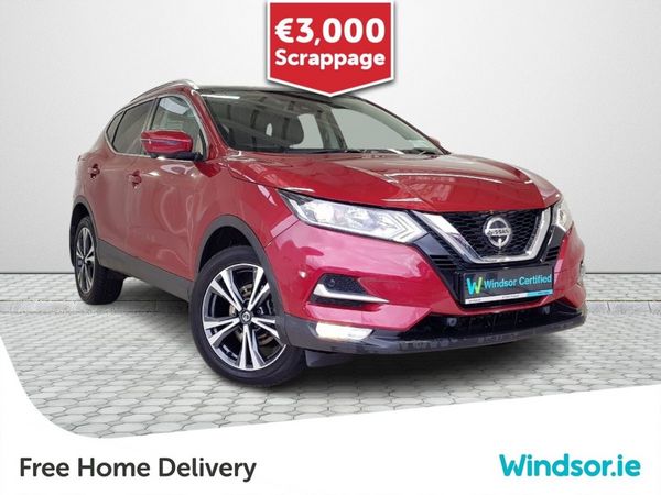 Nissan Qashqai SUV, Petrol, 2020, Red