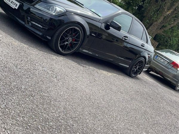 Mercedes-Benz C-Class Saloon, Diesel, 2012, Black