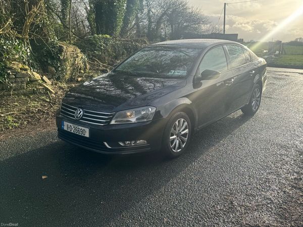 Volkswagen Passat Saloon, Diesel, 2011, Black